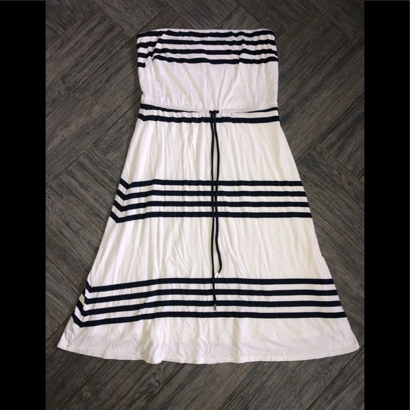 Banana Republic Dresses & Skirts - Banana republic strapless Knit Stretch dress l Banana Republic Dresses & Skirts - Banana republic strapless Knit Stretch dress l